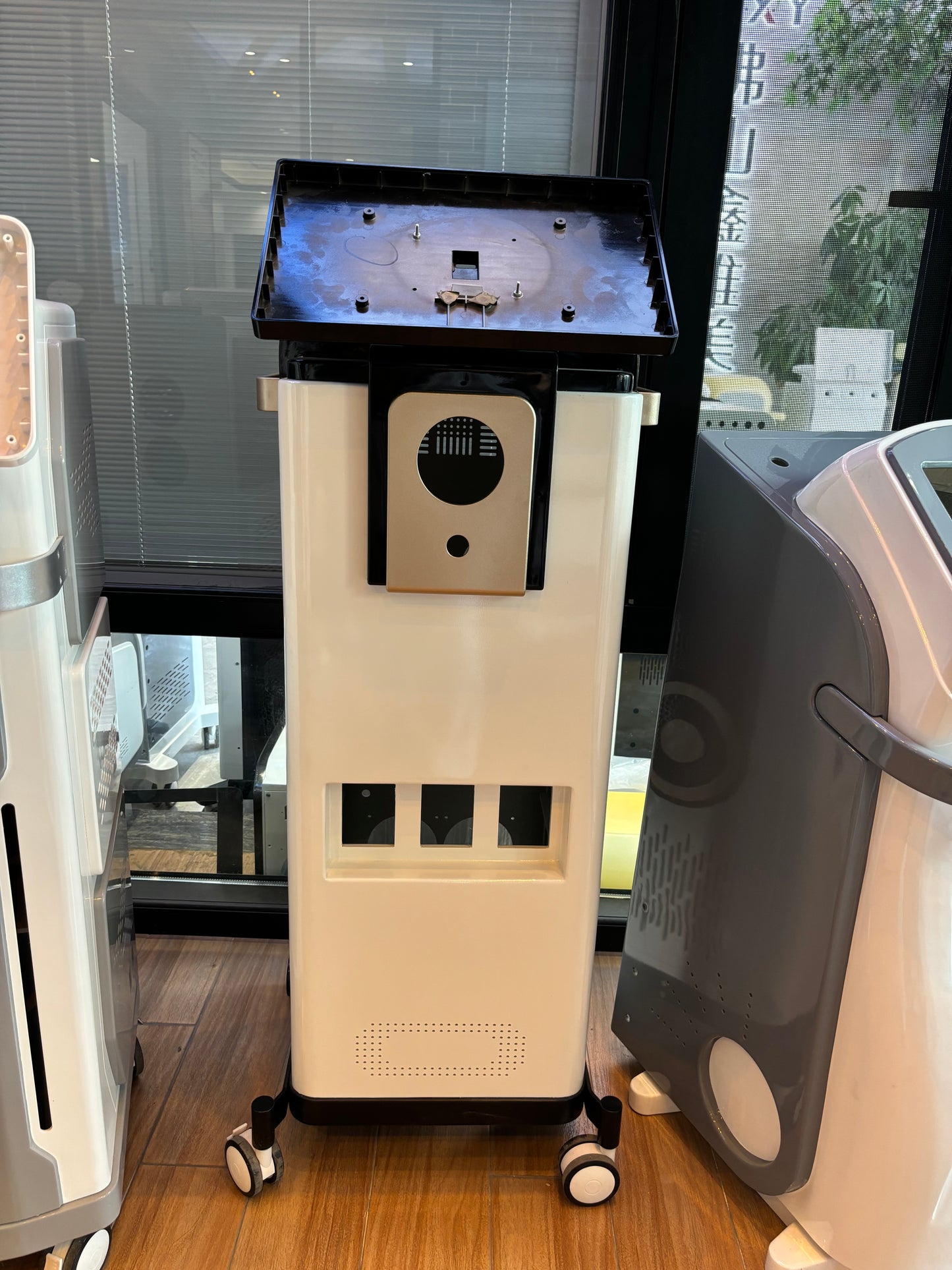 2025 Newest 2000w Professional Diode Laser Permanent Hair Removal Permanent Painless 755 808 940 1064 2 Handles Certificate